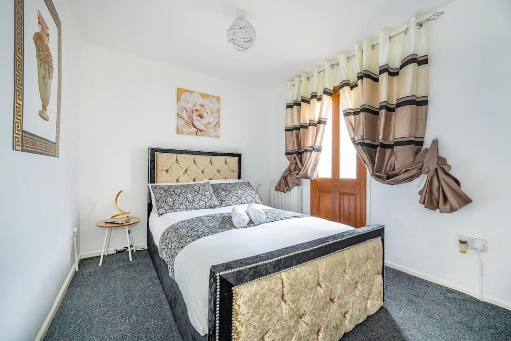 *C.Sani* Setup For Your Most Relaxed & Amazing Stay + Free Parking + Free Fast Wifi * Leeds  Exterior photo
