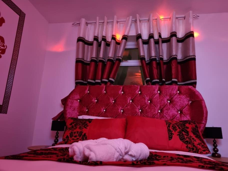 *C.Sani* Setup For Your Most Relaxed & Amazing Stay + Free Parking + Free Fast Wifi * Leeds  Exterior photo